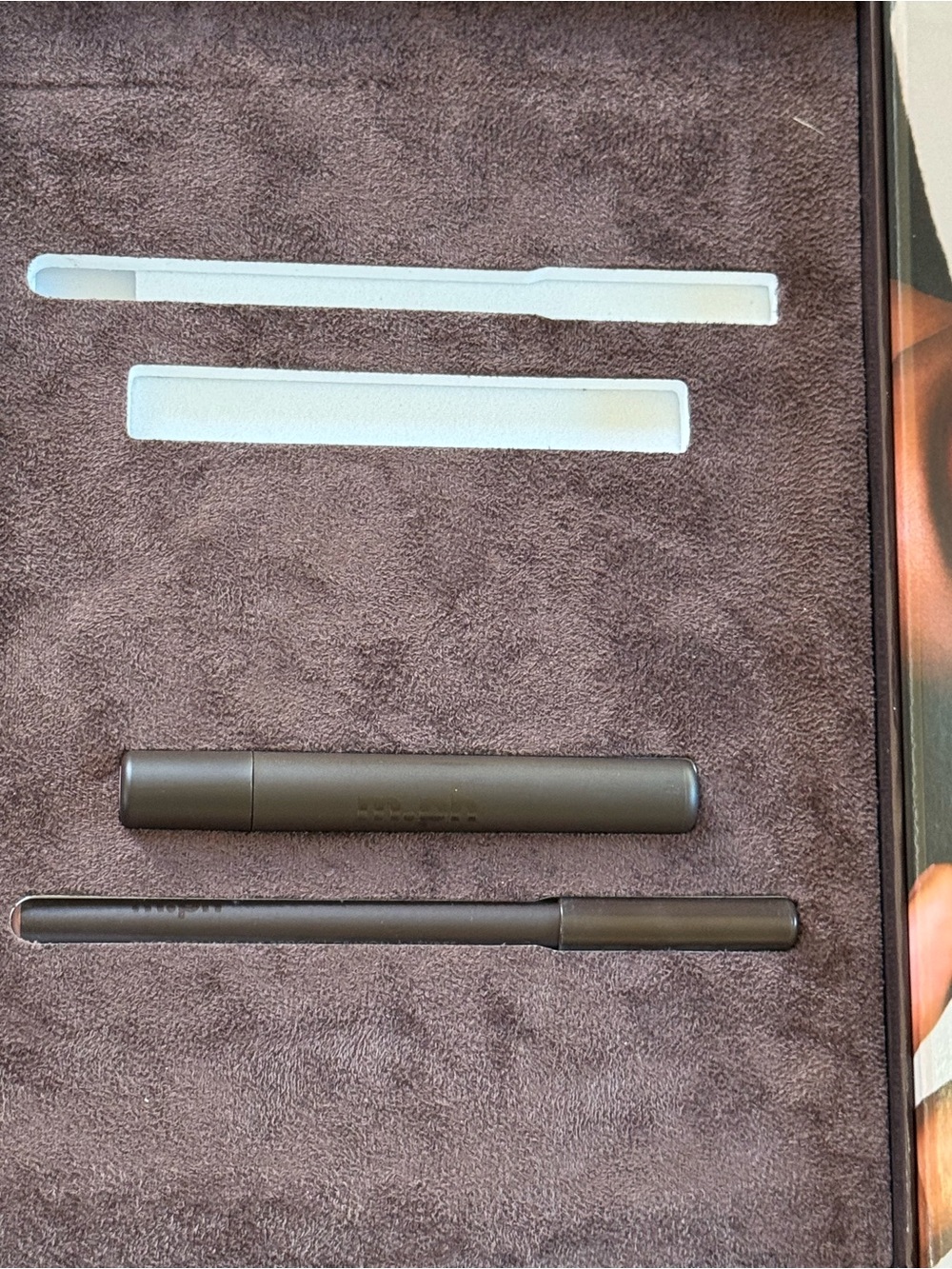 MPH MEDIUM shade underpainting with one lippie and lip liner • check photos - Picture 7 of 16